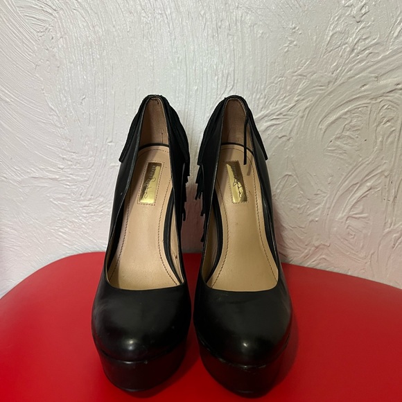 Report Signature Targee Black Fringe Platform Pumps! - Picture 3 of 5